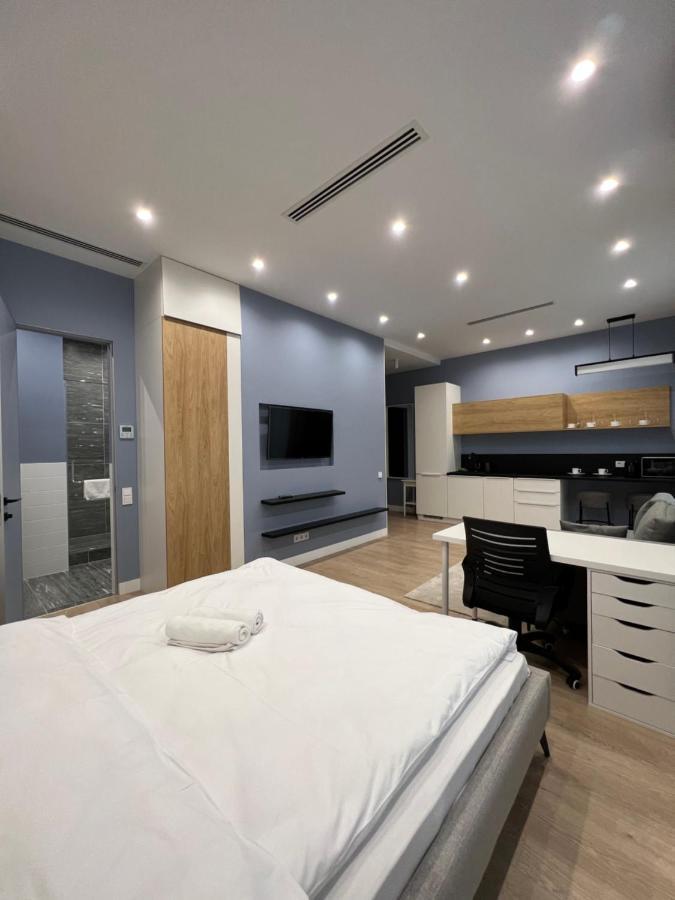 Hotel Manica Esentai City อัลมาตี ภายนอก รูปภาพ