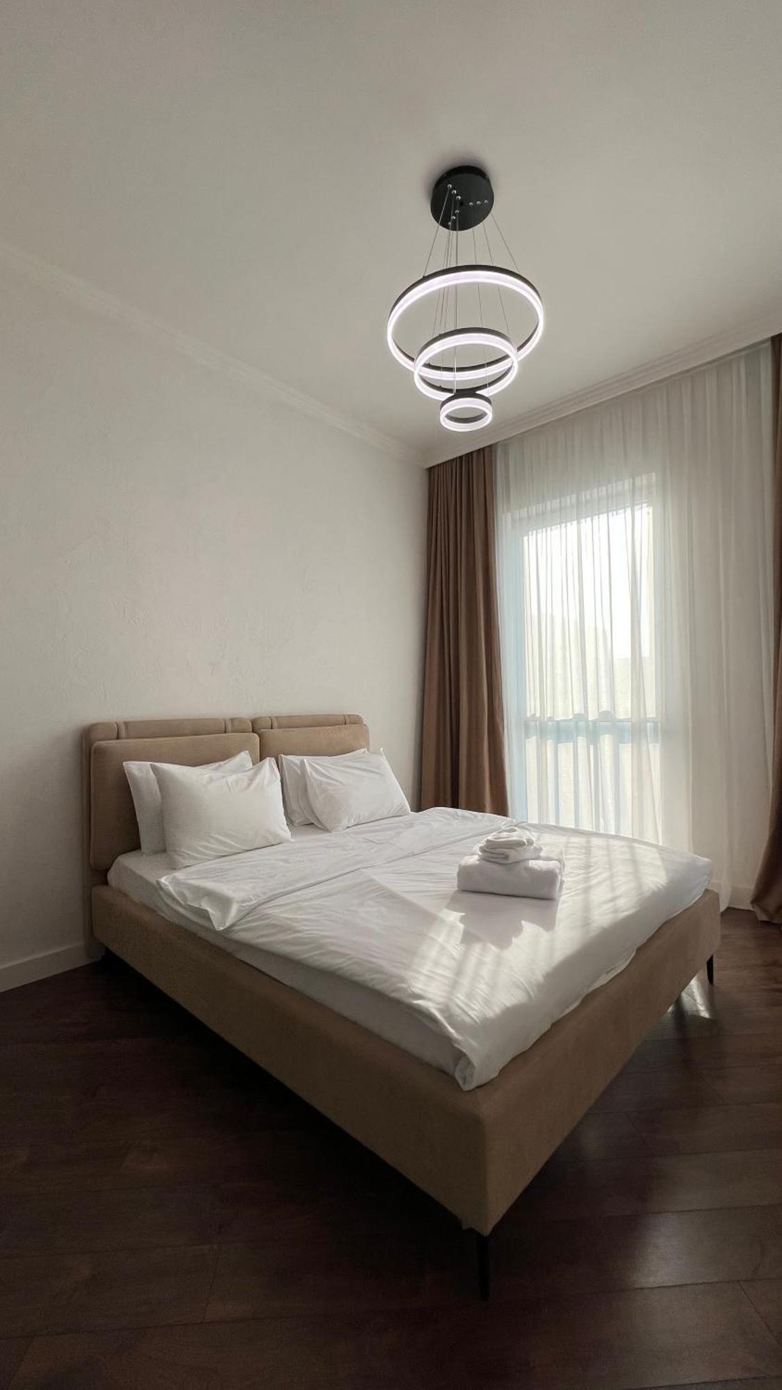 Hotel Manica Esentai City อัลมาตี ภายนอก รูปภาพ