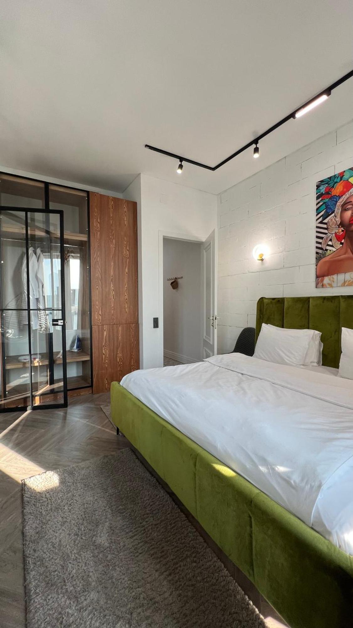 Hotel Manica Esentai City อัลมาตี ภายนอก รูปภาพ